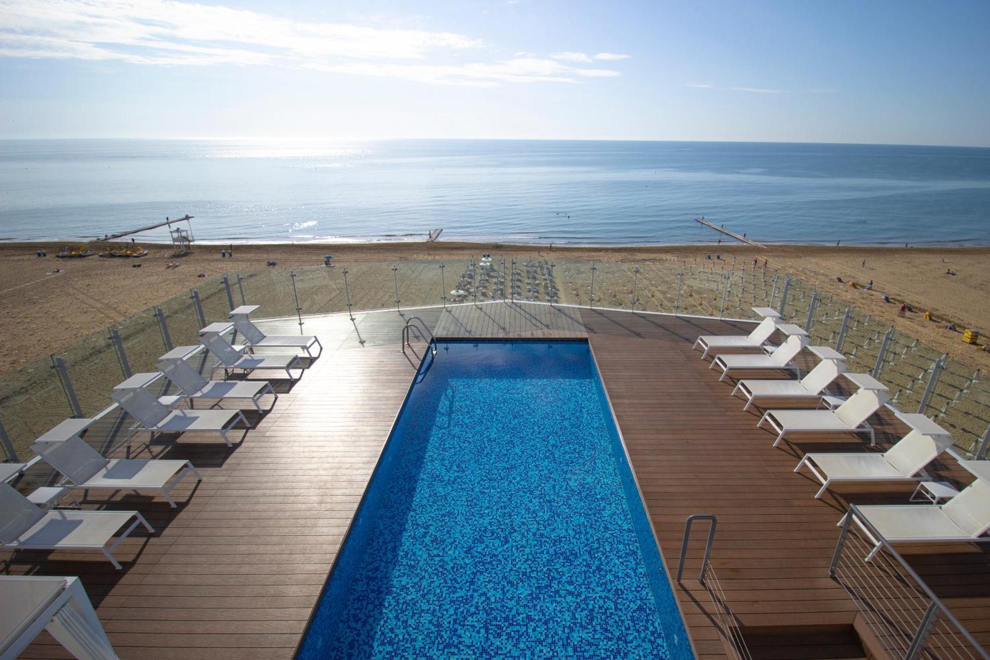 Hotel Atlantico 4*